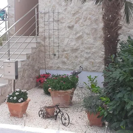 Nina * Vodice