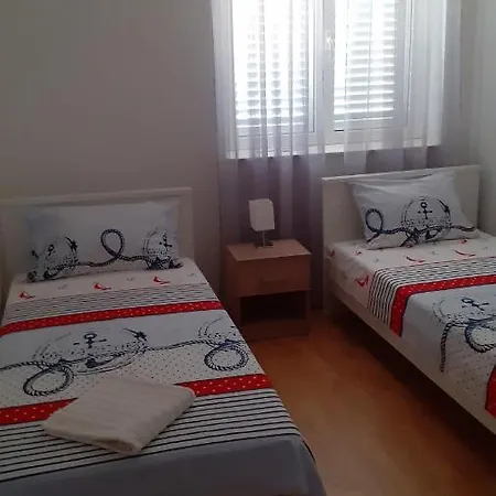 Nina Apartment *
