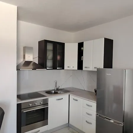 Nina Apartament *